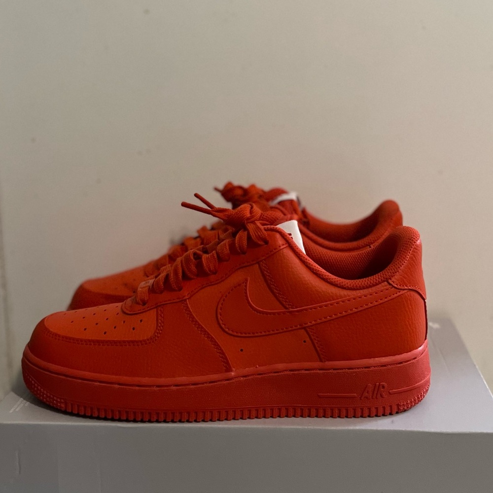 Nike Air Force One '07 "Triple Orange" Sz 9